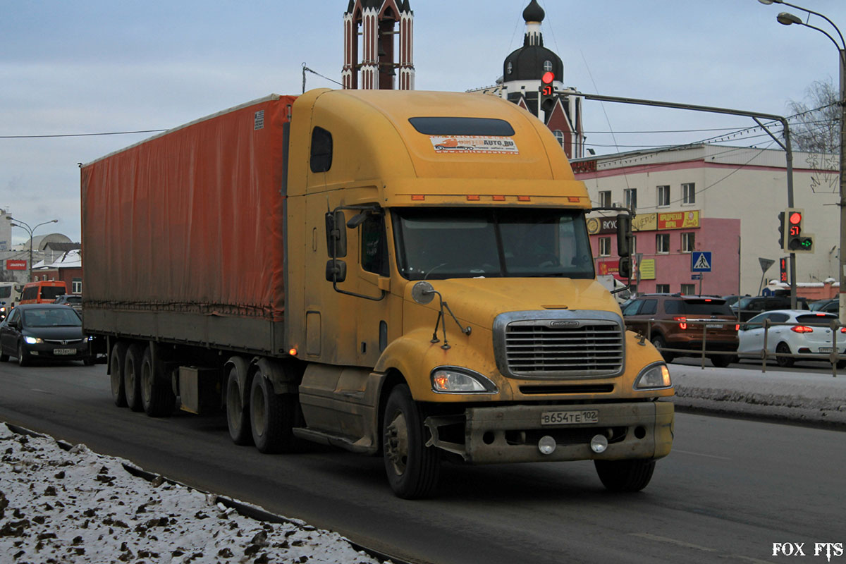 Башкортостан, № В 654 ТЕ 102 — Freightliner Columbia