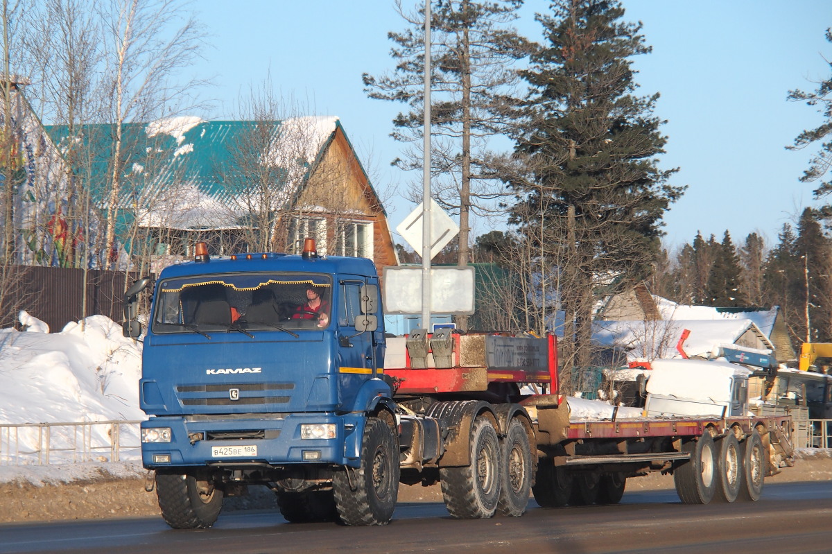 Ханты-Мансийский автоном.округ, № В 425 ВЕ 186 — КамАЗ-44108-24 [441083]