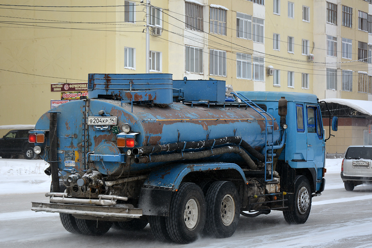 Саха (Якутия), № В 204 КР 14 — Mitsubishi Fuso The Great