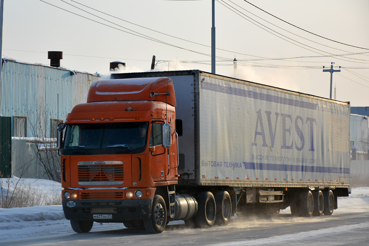 Хабаровский край, № М 677 ОУ 27 — Freightliner Argosy