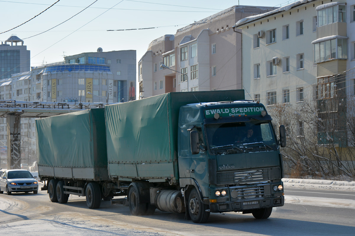 Ставропольский край, № С 547 ВМ 30 — Volvo ('1993) FH12.420