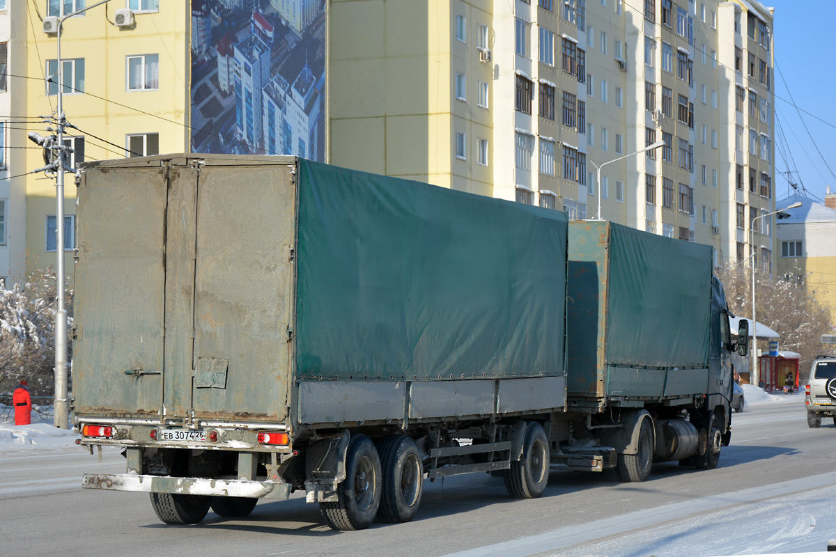 Ставропольский край, № С 547 ВМ 30 — Volvo ('1993) FH12.420