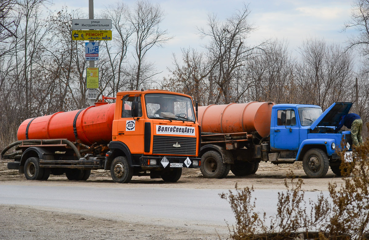 Волгоградская область, № К 085 УН 177 — МАЗ-437041 "Зубрёнок"; Волгоградская область, № О 529 ЕО 34 — ГАЗ-3307