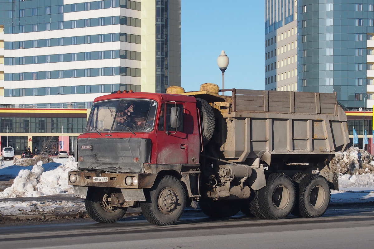 Ханты-Мансийский автоном.округ, № М 064 АТ 186 — Tatra 815 S1 A