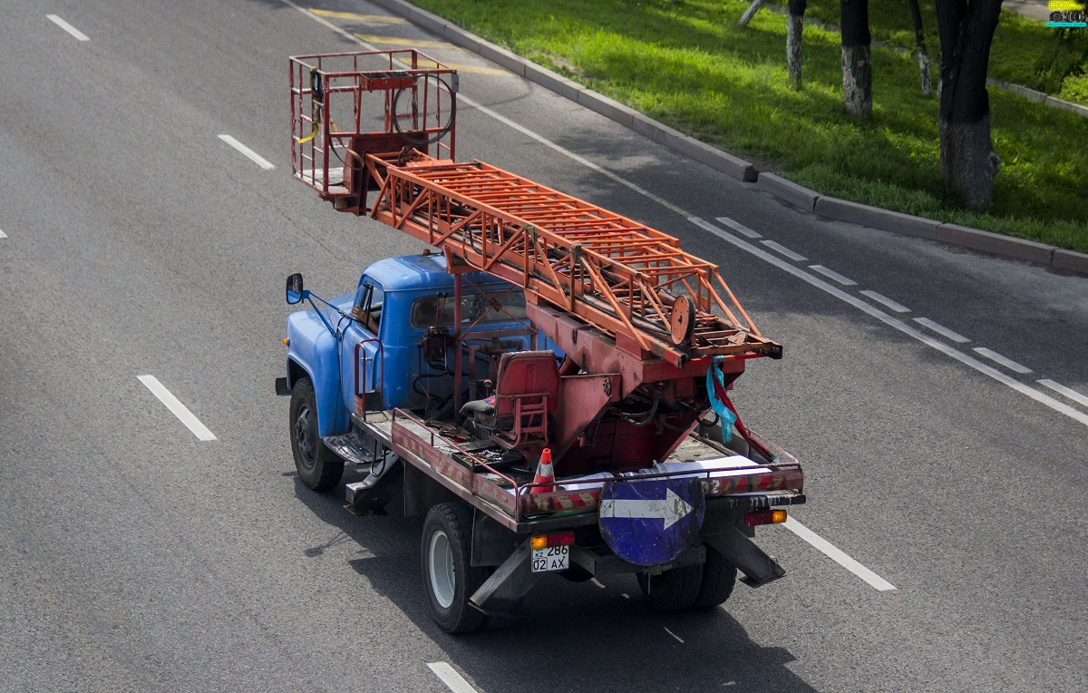 Алматы, № 286 AX 02 — ГАЗ-53-12