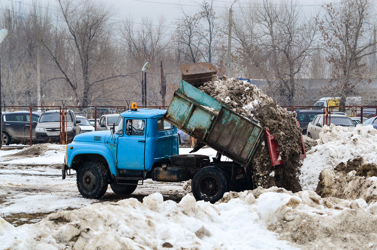 Волгоградская область, № 2935 — ЗИЛ-495810