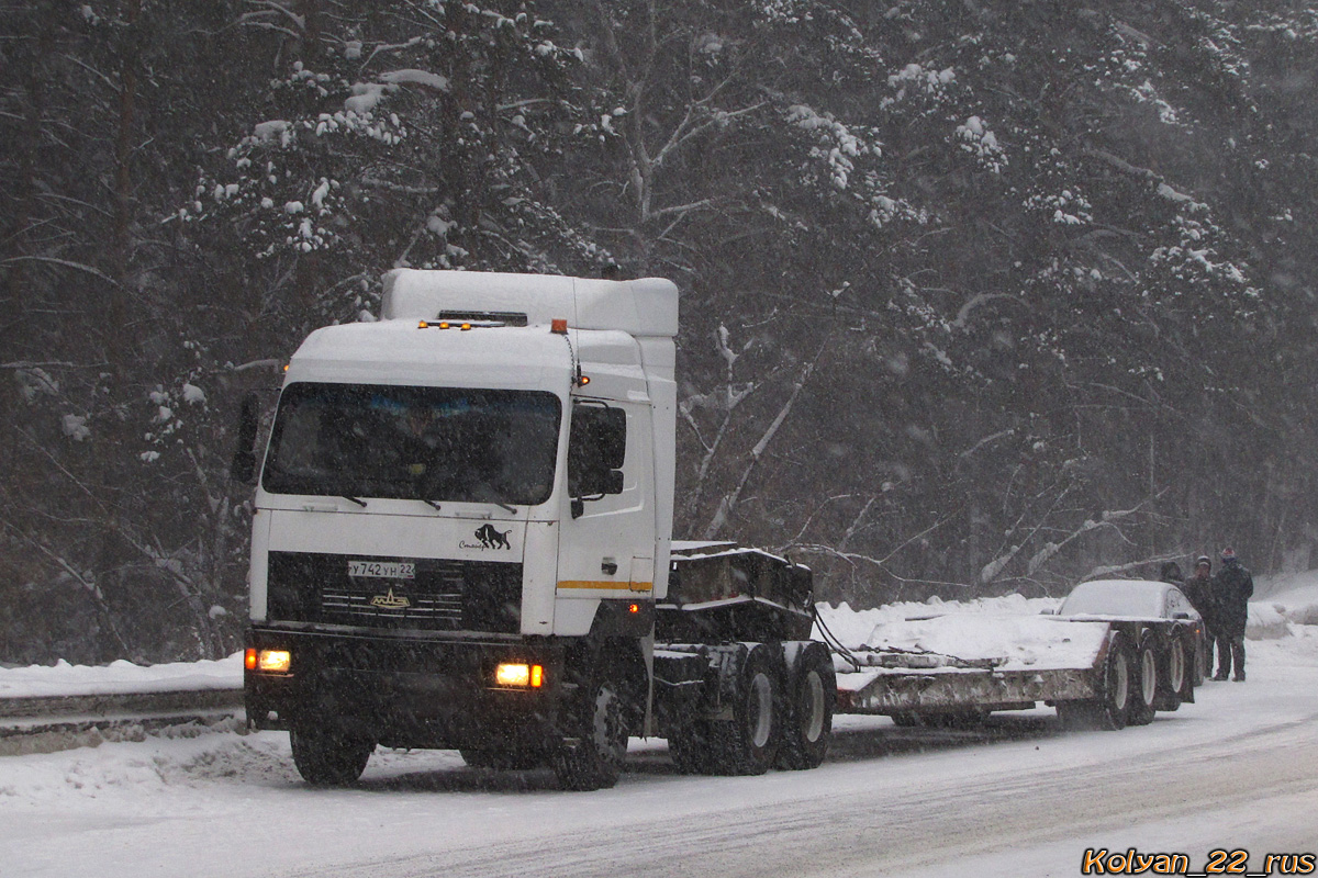 Алтайский край, № У 742 УН 22 — МАЗ-6430A8