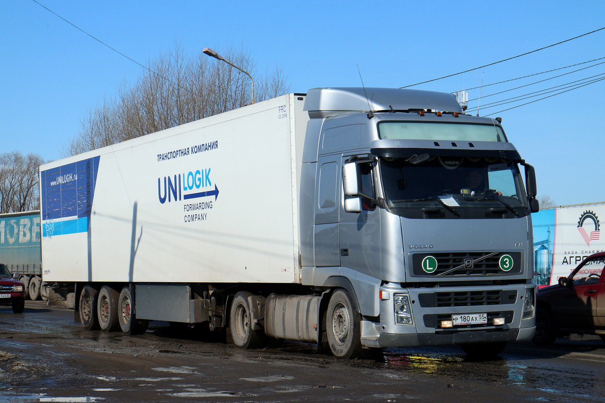 Омская область, № Р 180 АХ 55 — Volvo ('2002) FH12.400