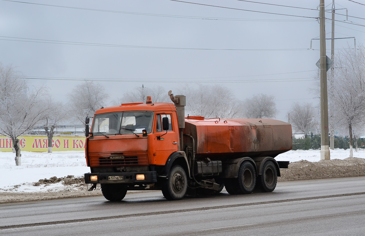 Волгоградская область, № А 137 НЕ 134 — КамАЗ-53215-15 [53215R]