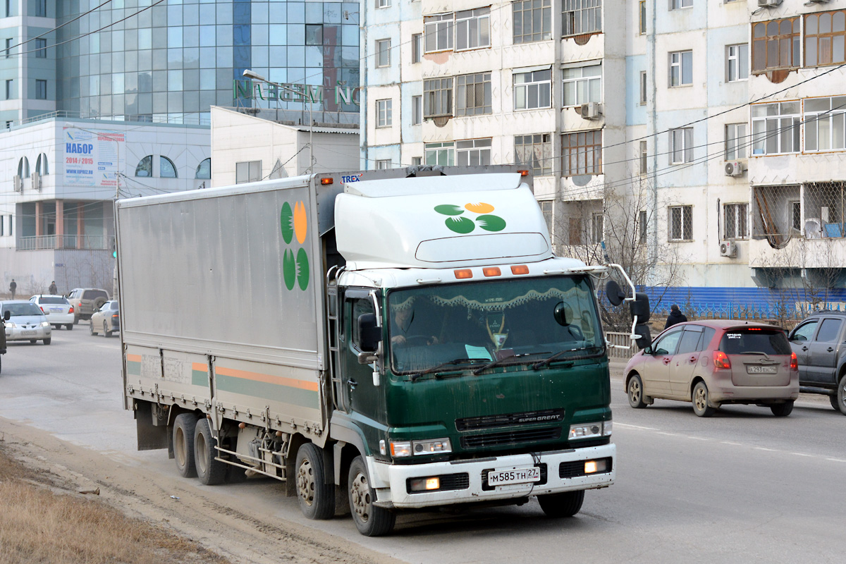 Хабаровский край, № М 585 ТН 27 — Mitsubishi Fuso Super Great