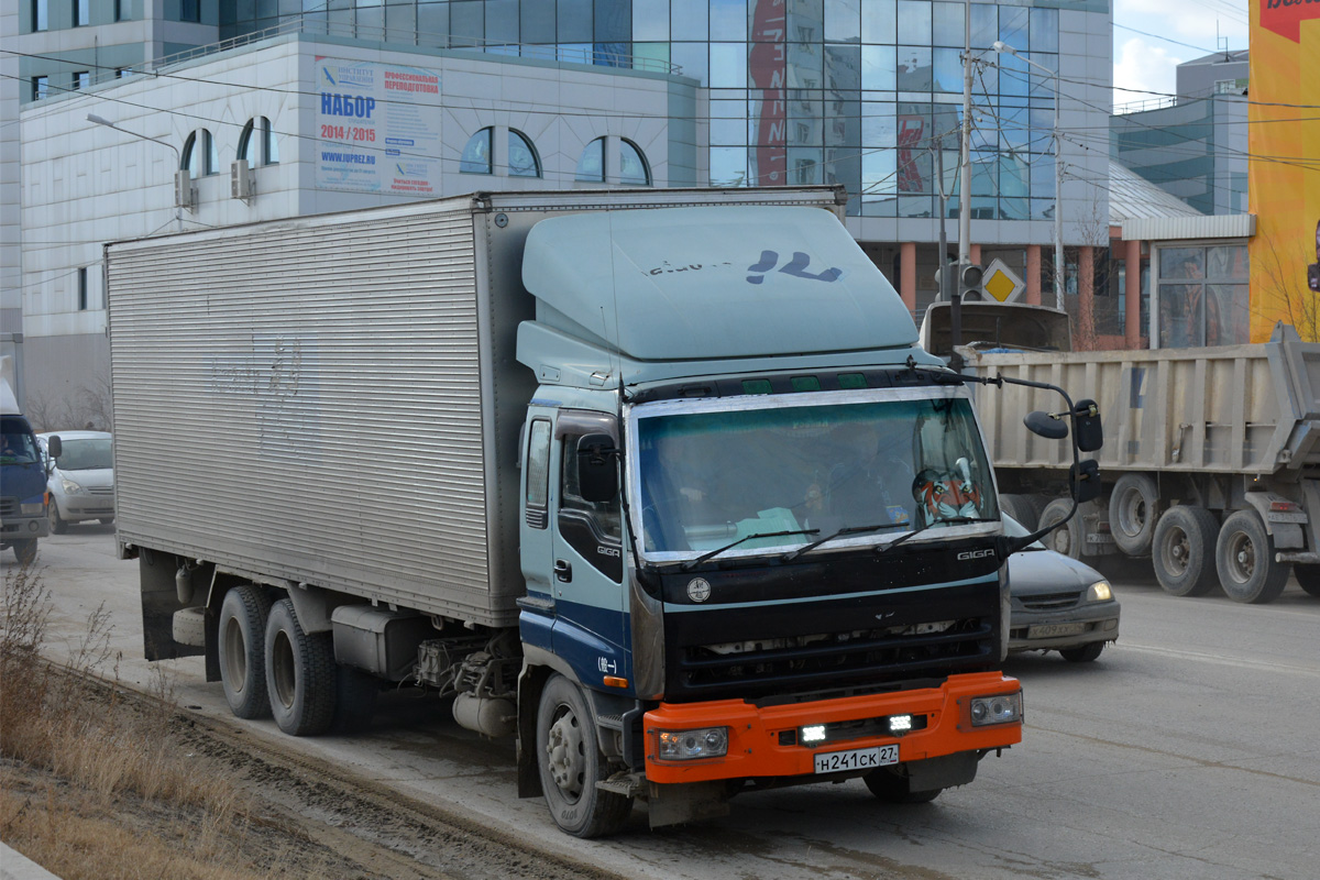 Хабаровский край, № Н 241 СК 27 — Isuzu Giga (общая модель)