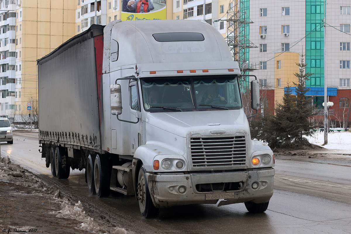 Кемеровская область, № У 683 УС 42 — Freightliner Century Class