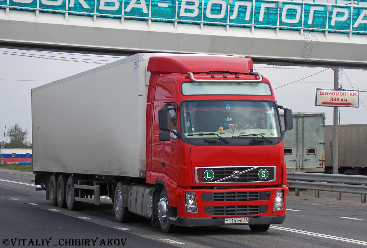 Москва, № М 114 ТМ 197 — Volvo ('2002) FH12.420