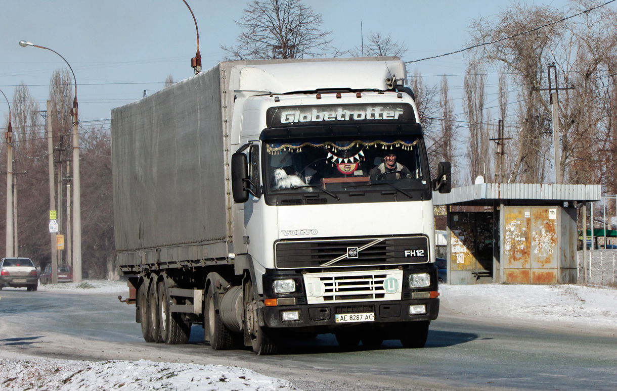 Днепропетровская область, № АЕ 8287 АС — Volvo ('1993) FH-Series