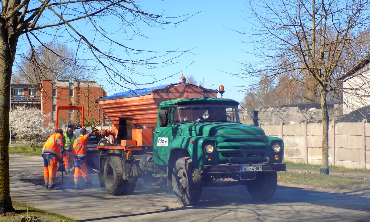 Латвия, № AT-4981 — ЗИЛ-130Б2