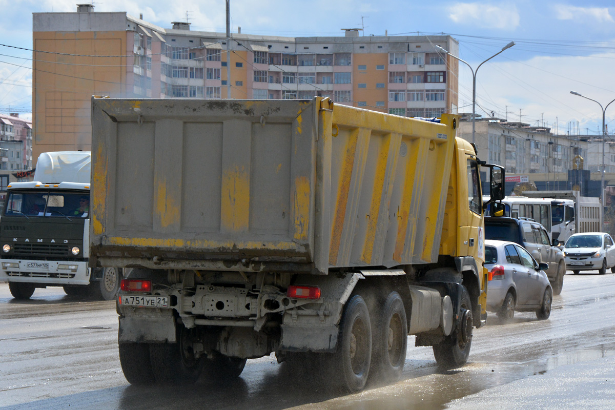 Чувашия, № А 751 УЕ 21 — Volvo ('2002) FM12.440