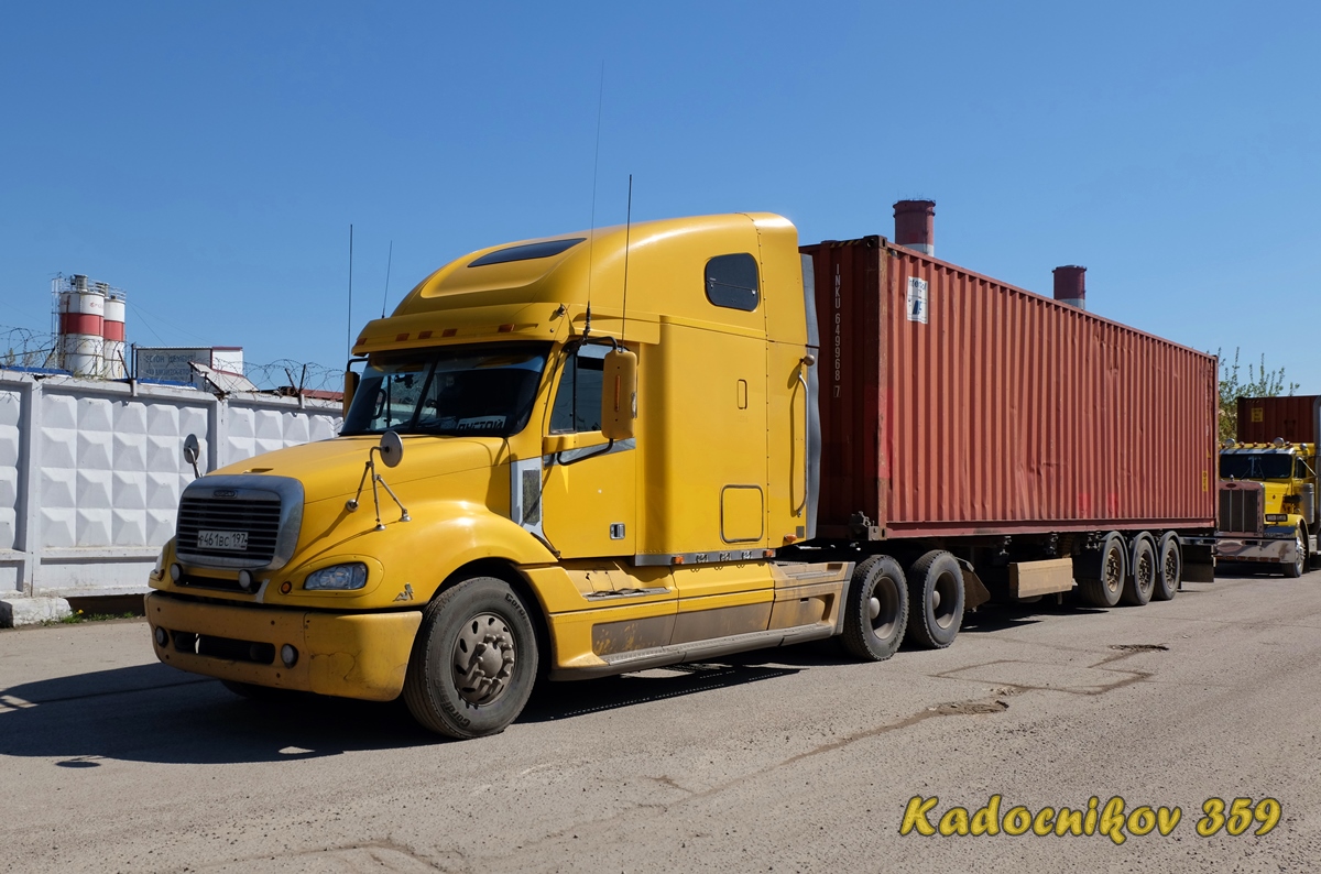 Москва, № Р 461 ВС 197 — Freightliner Columbia