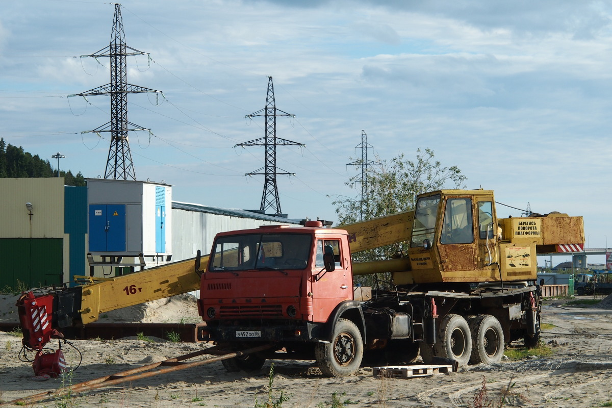 Ханты-Мансийский автоном.округ, № В 492 ОО 86 — КамАЗ-53213