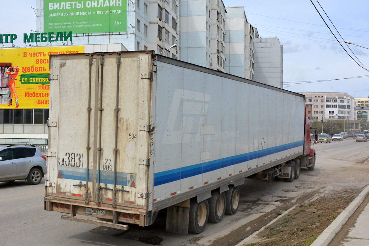 Хабаровский край, № Н 439 КО 27 — Freightliner Century Class