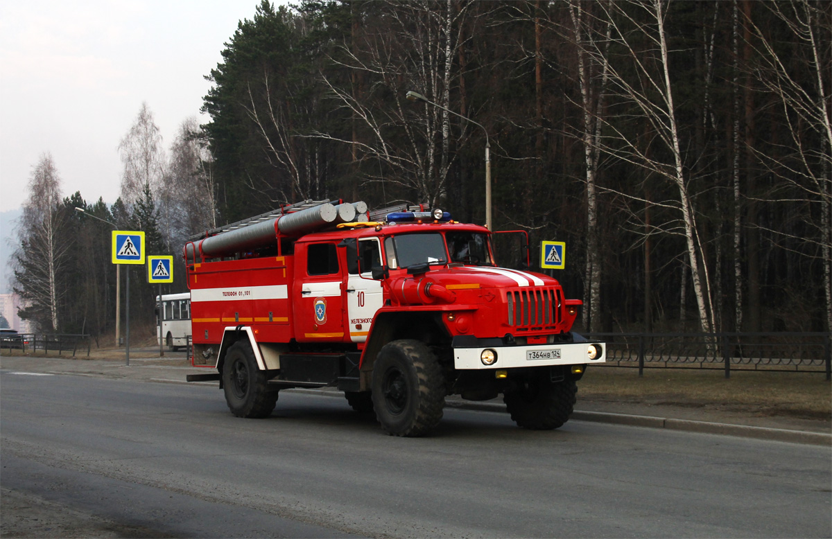 Красноярский край, № Т 364 НВ 124 — Урал-43206-71