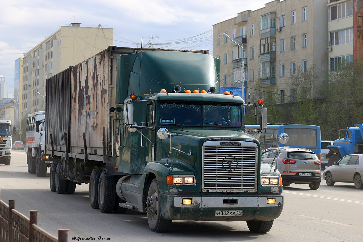 Саха (Якутия), № Н 302 КВ 14 — Freightliner FLD 120