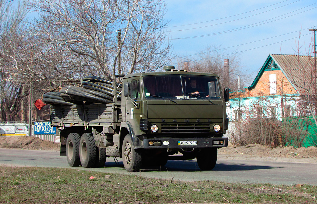 Днепропетровская область, № АЕ 2705 ЕМ — КамАЗ-53212