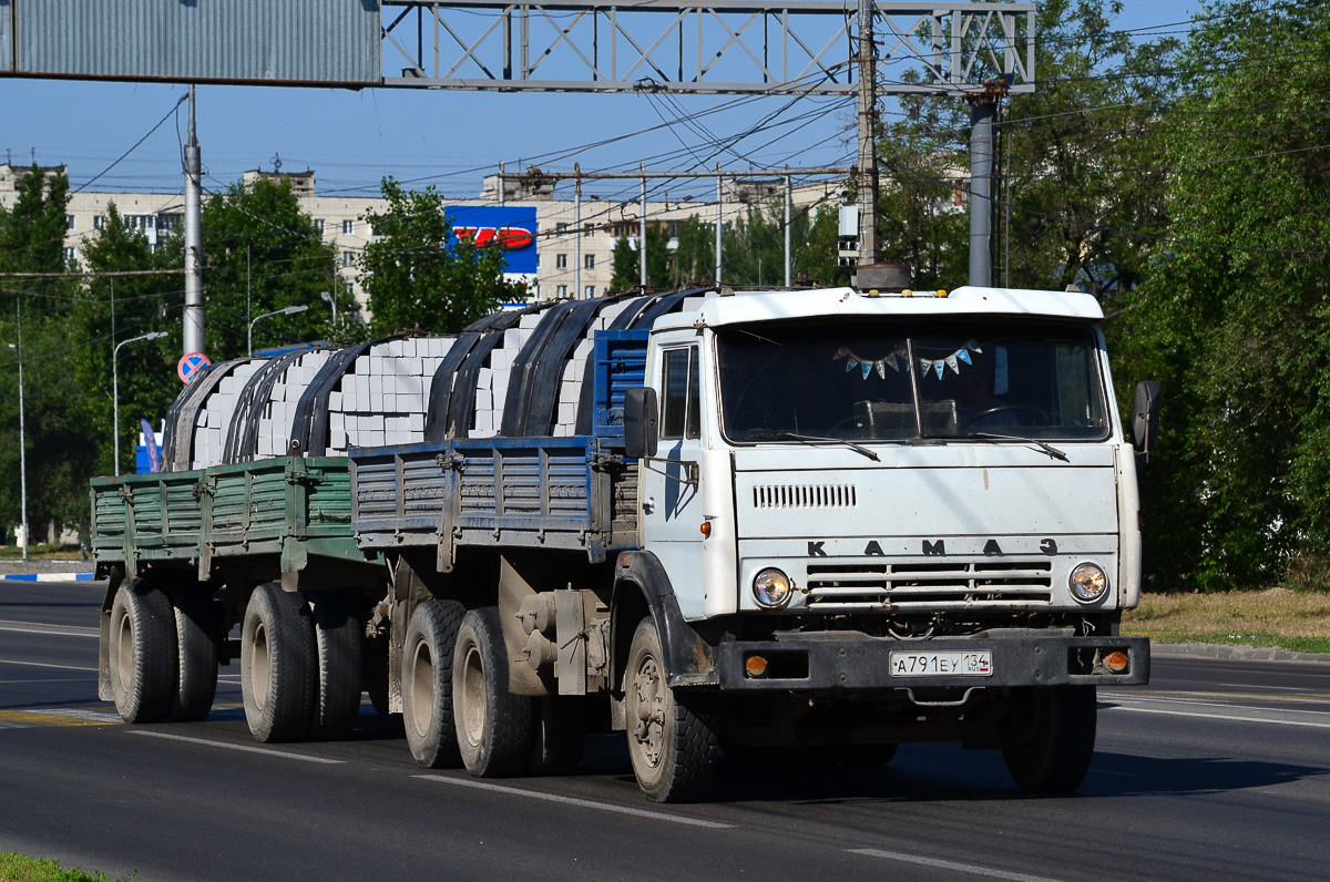 Волгоградская область, № А 791 ЕУ 134 — КамАЗ-53208