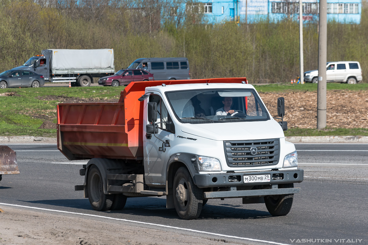 Архангельская область, № М 300 МВ 29 — ГАЗ-C41R13