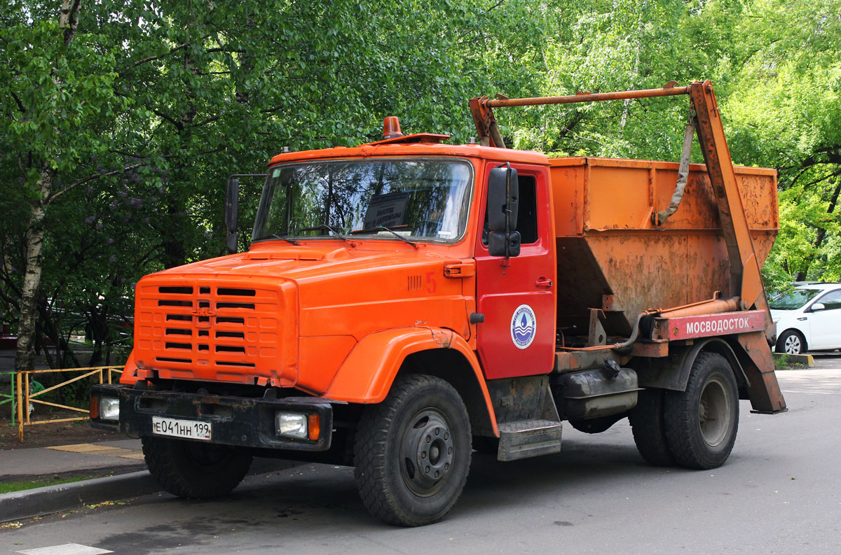 Москва, № Е 041 НН 199 — ЗИЛ-497442