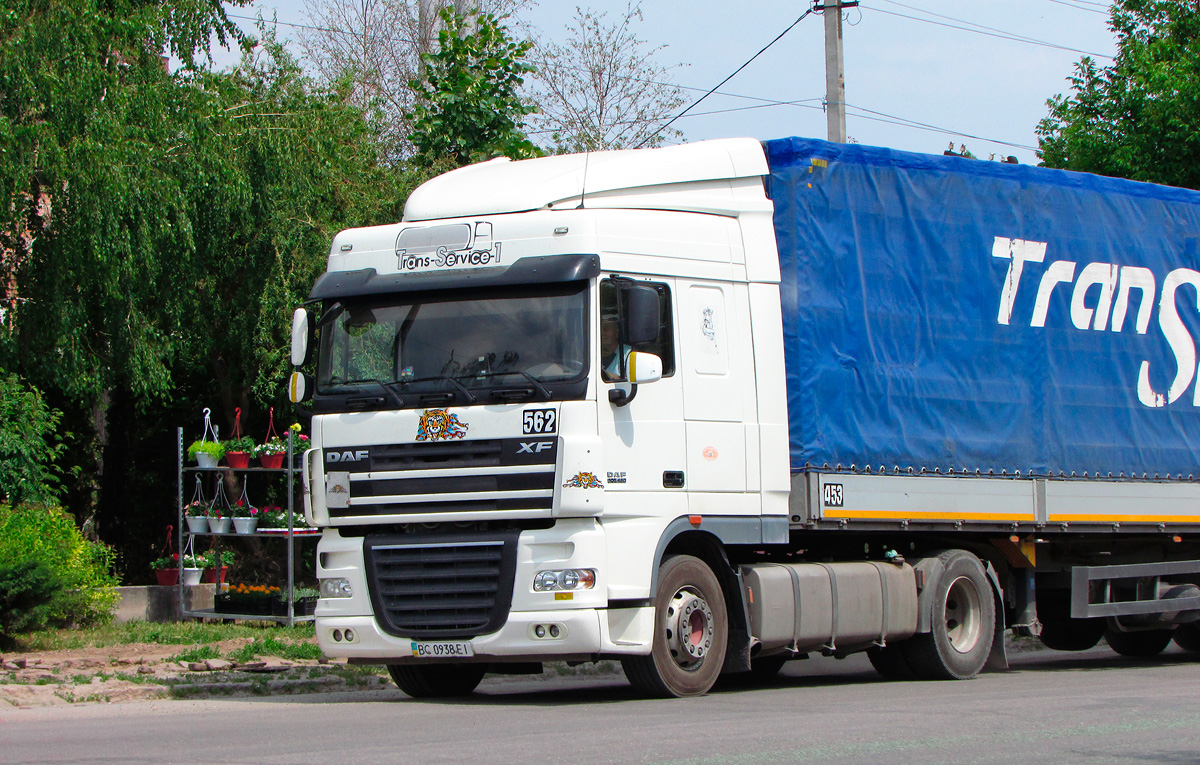 Львовская область, № 562 — DAF XF105 FT