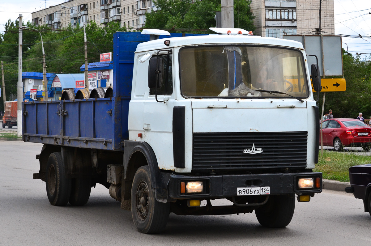 Волгоградская область, № В 906 УХ 134 — МАЗ-53366