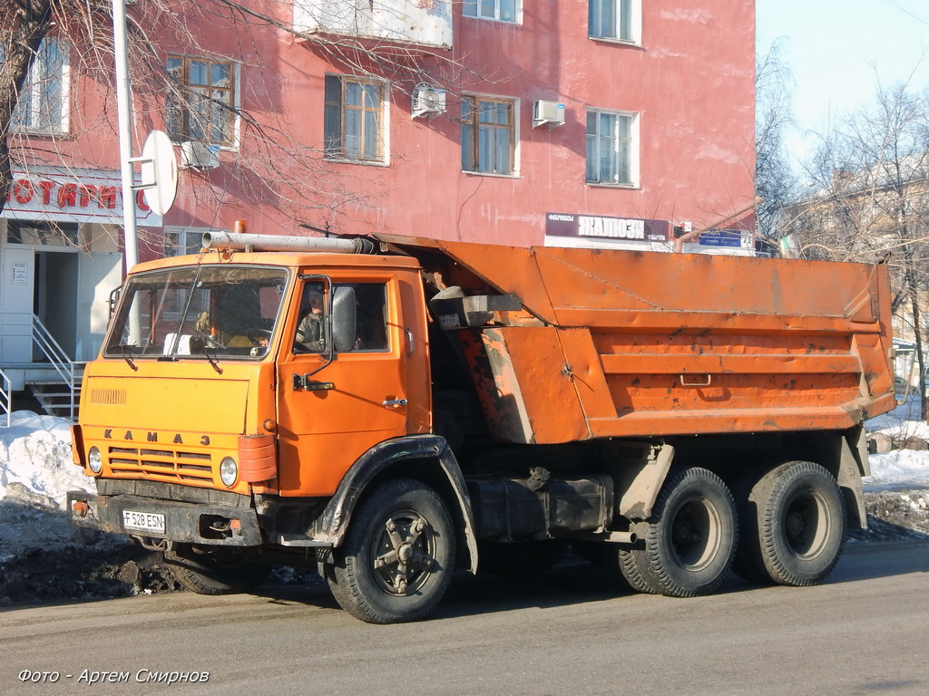 Восточно-Казахстанская область, № F 528 ESN — КамАЗ-55111 [551110]