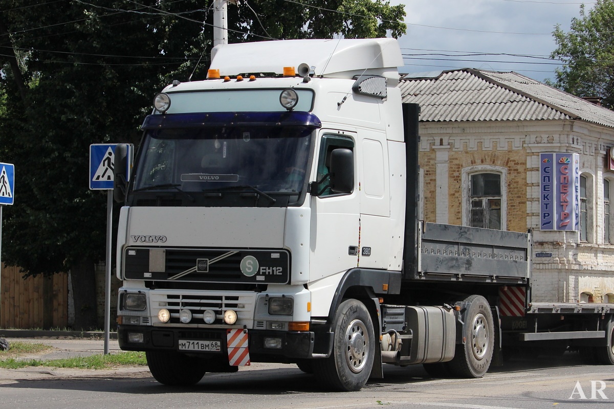 Тамбовская область, № М 711 ВМ 68 — Volvo ('1993) FH12.380