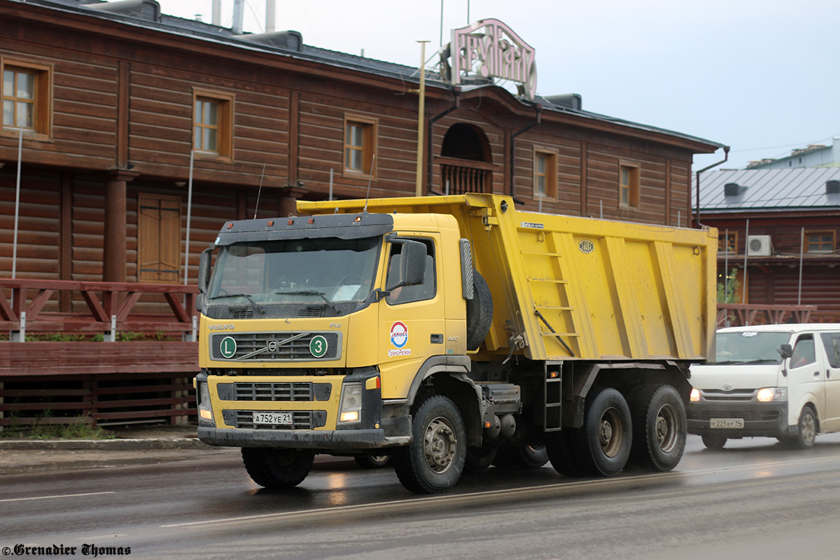 Чувашия, № А 752 УЕ 21 — Volvo ('2002) FM12.440