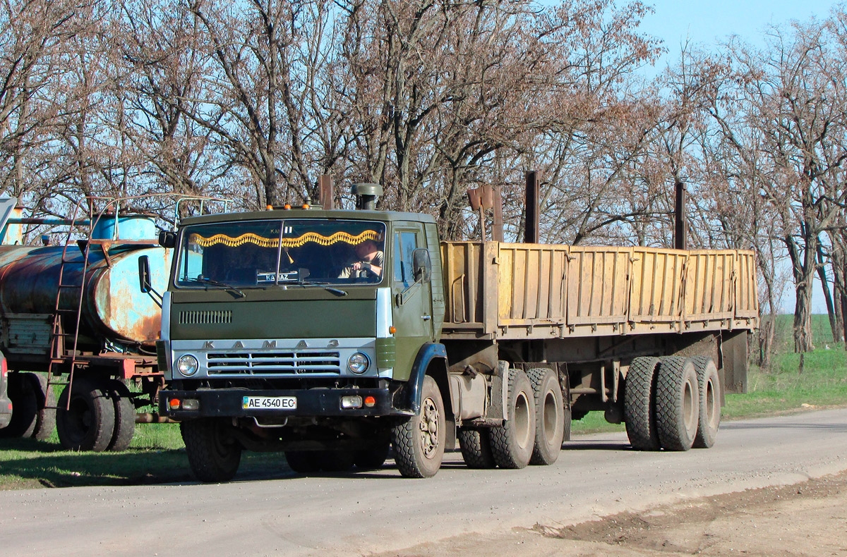 Днепропетровская область, № АЕ 4540 ЕС — КамАЗ-5410