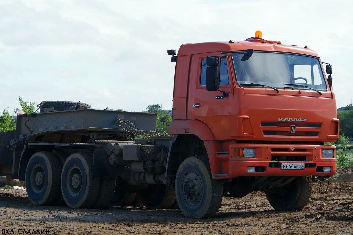 Сахалинская область, № М 644 АЕ 65 — КамАЗ-65225-22 [65225Y]