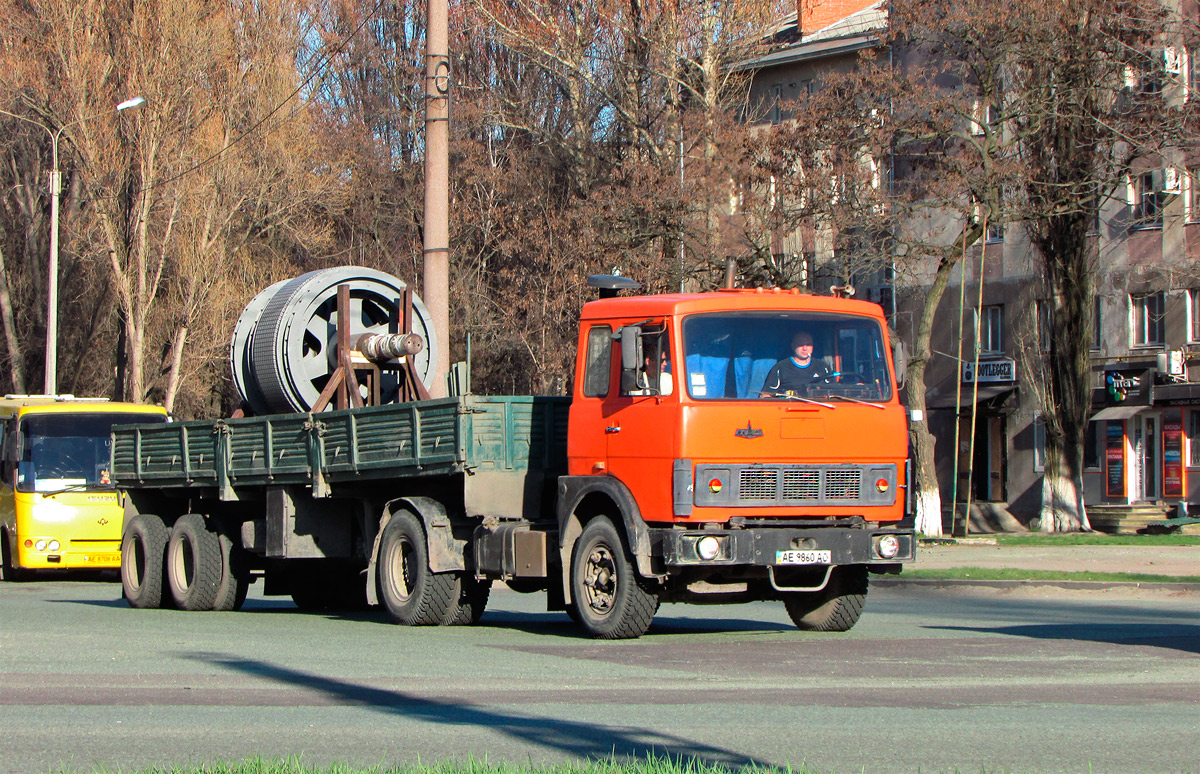 Днепропетровская область, № АЕ 9860 АО — МАЗ-54329