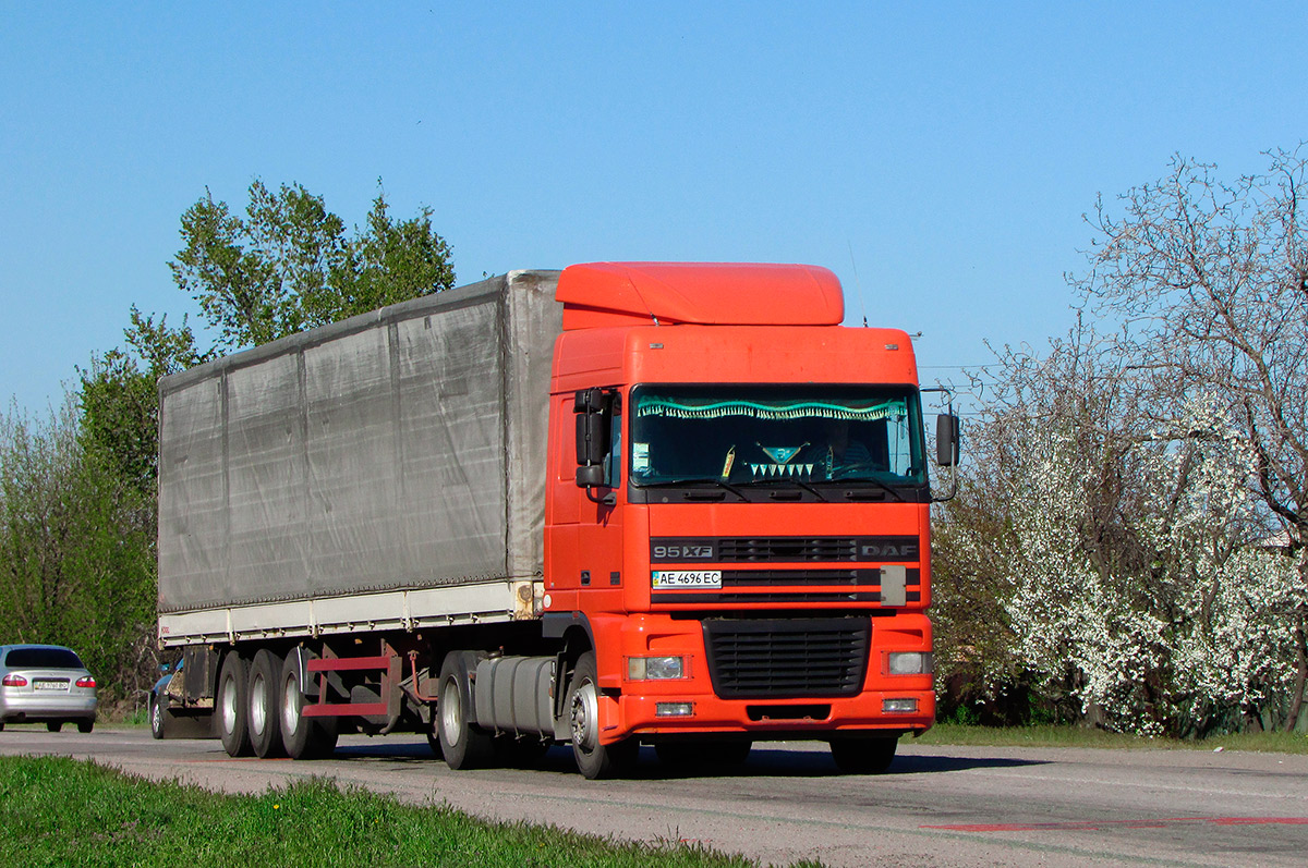 Днепропетровская область, № АЕ 4696 ЕС — DAF 95XF FT