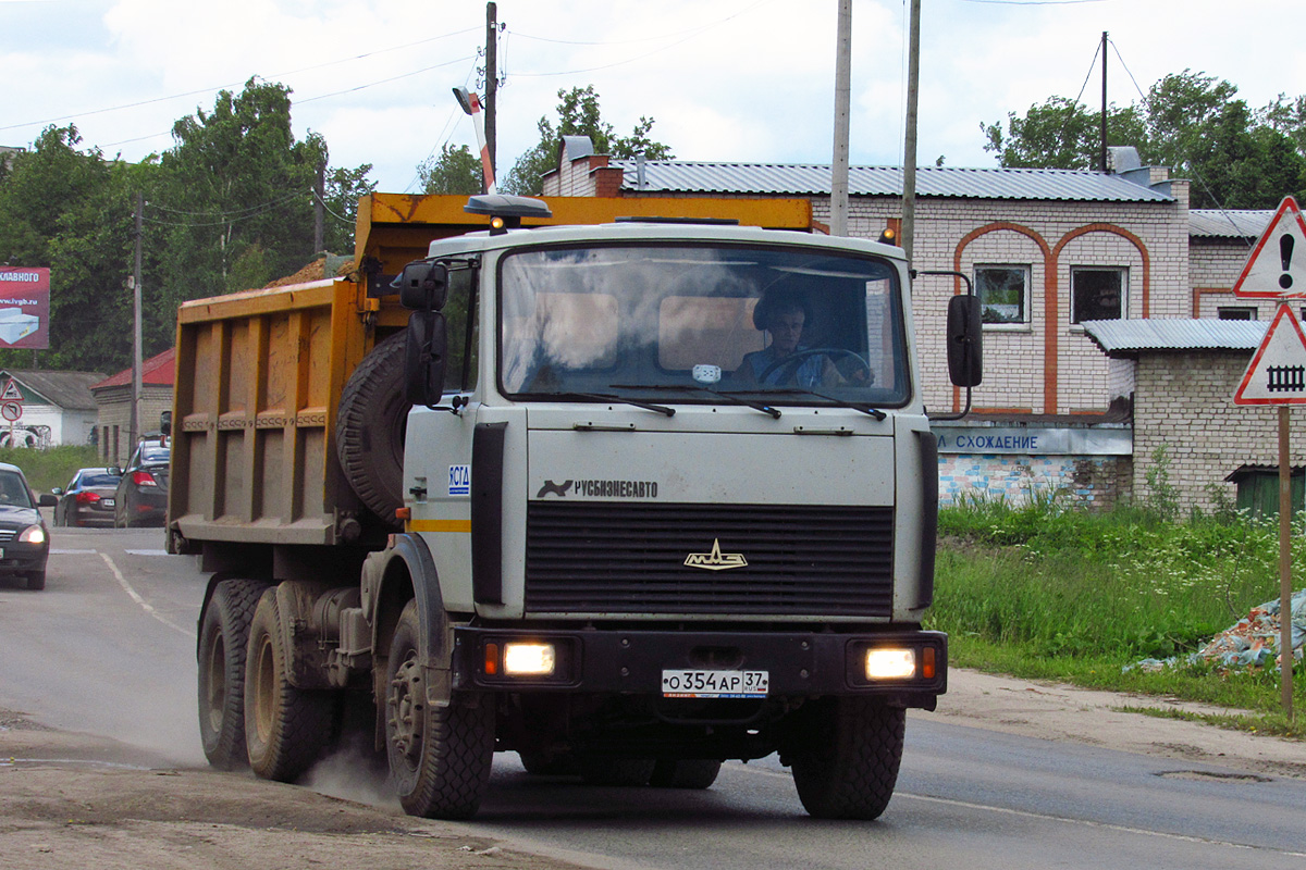 Ивановская область, № О 354 АР 37 — МАЗ-5516 (общая модель)