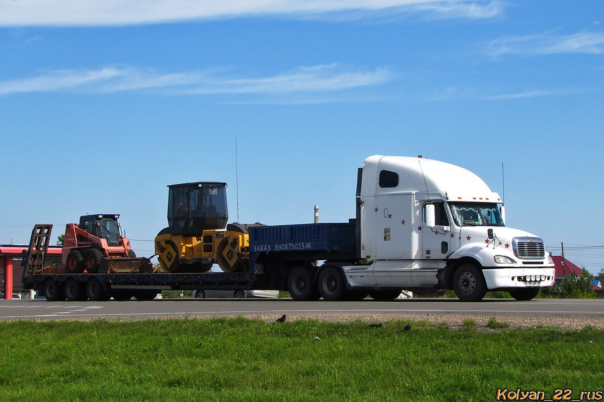 Омская область, № Т 529 ВР 55 — Freightliner Columbia