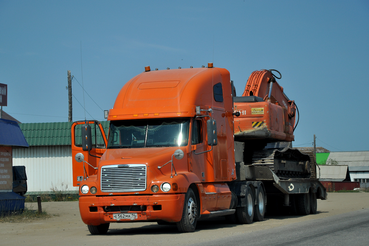 Саха (Якутия), № Е 562 МА 14 — Freightliner Century Class