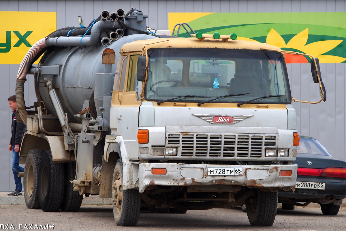 Сахалинская область, № М 728 ТМ 65 — Hino FS