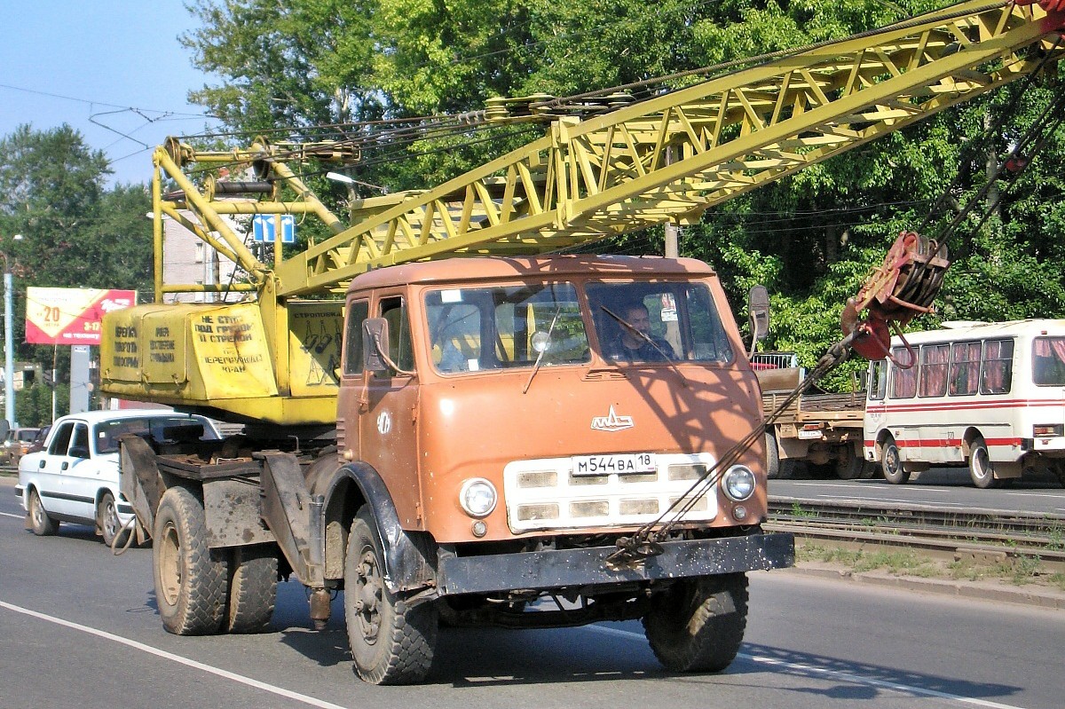 Удмуртия, № М 544 ВА 18 — МАЗ-5334