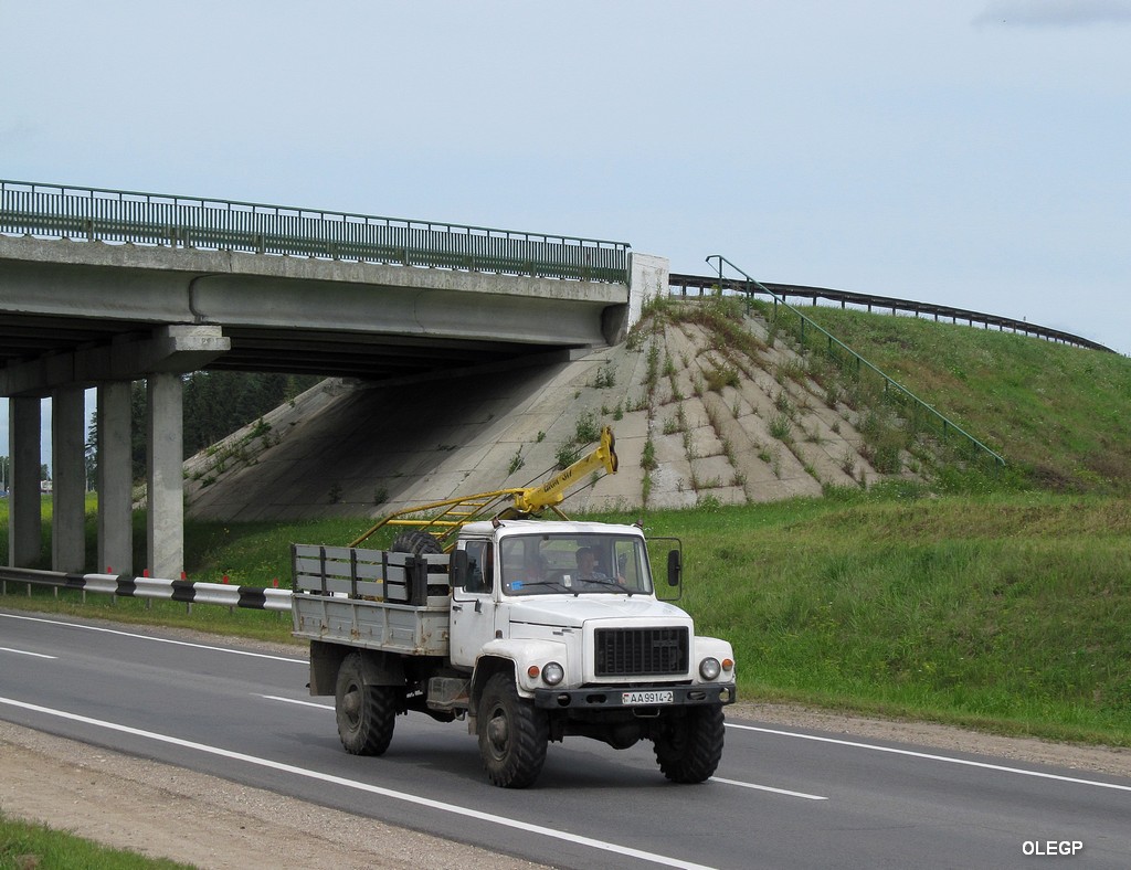 Витебская область, № АА 9914-2 — ГАЗ-33081 «Садко»