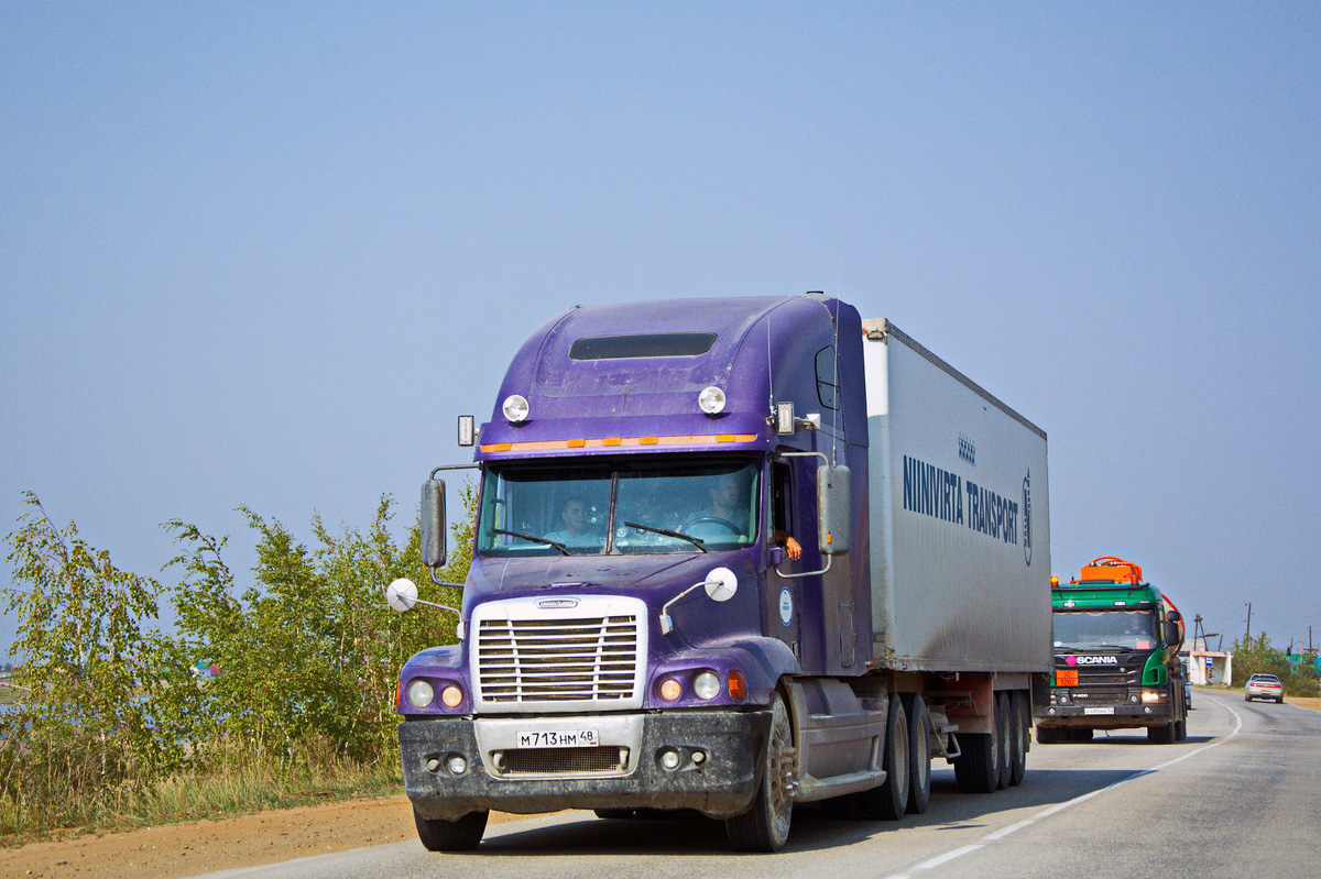 Липецкая область, № М 713 НМ 48 — Freightliner Century Class