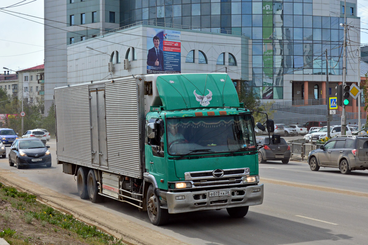 Амурская область, № В 073 УА 28 — Hino FR