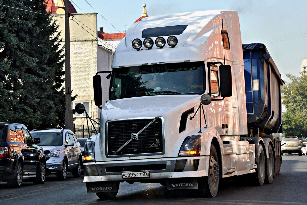 Алтайский край, № С 095 СТ 22 — Volvo VNL670