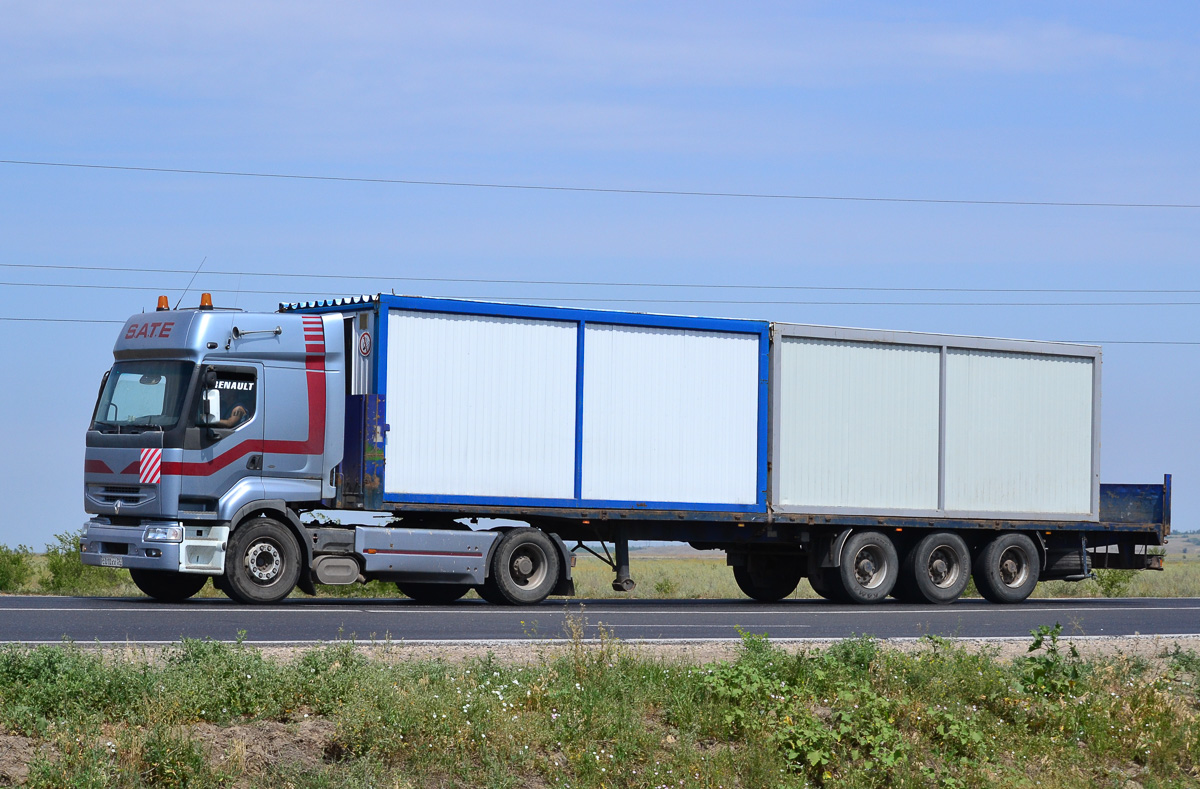 Волгоградская область, № С 010 ХХ 34 — Renault Premium ('1996)