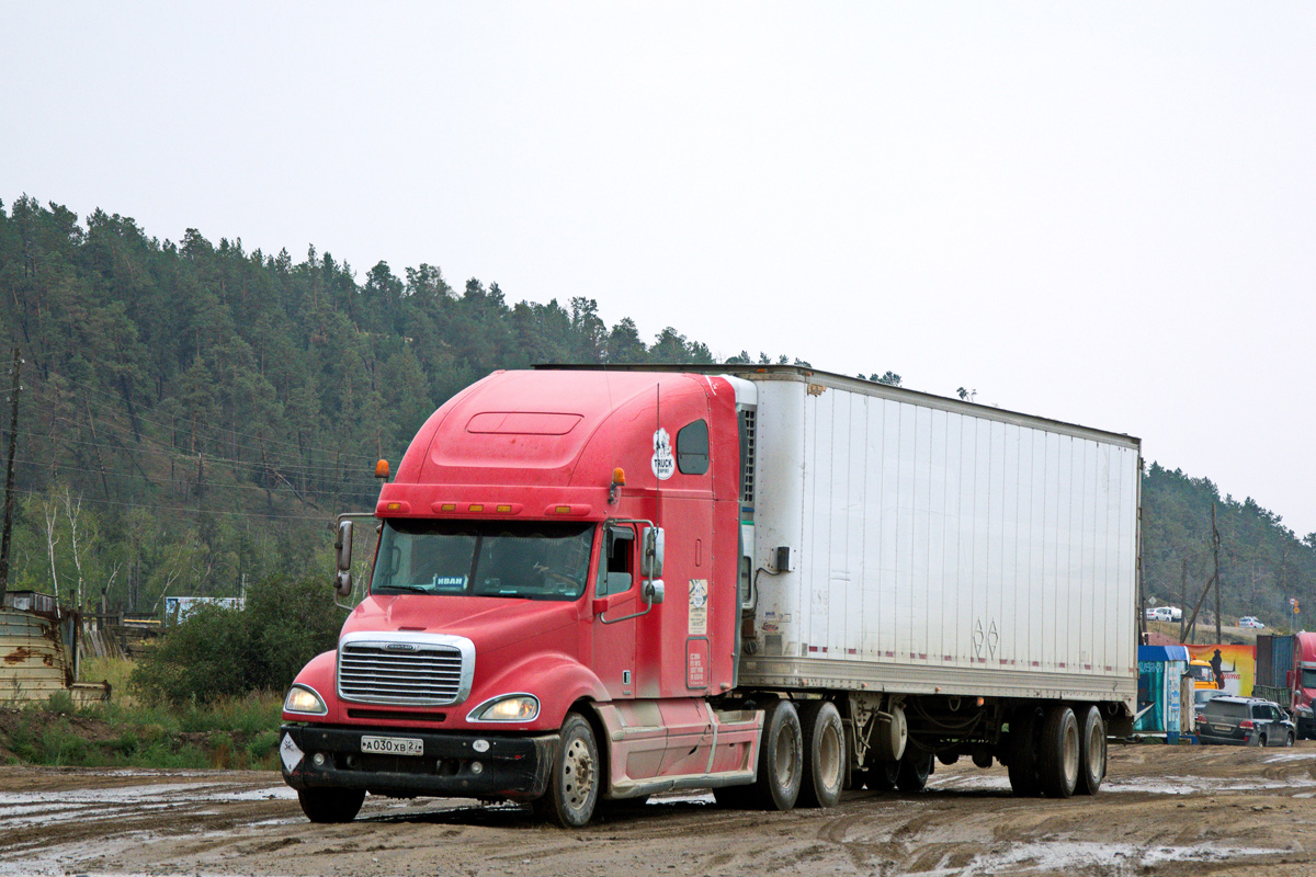 Хабаровский край, № А 030 ХВ 27 — Freightliner Columbia