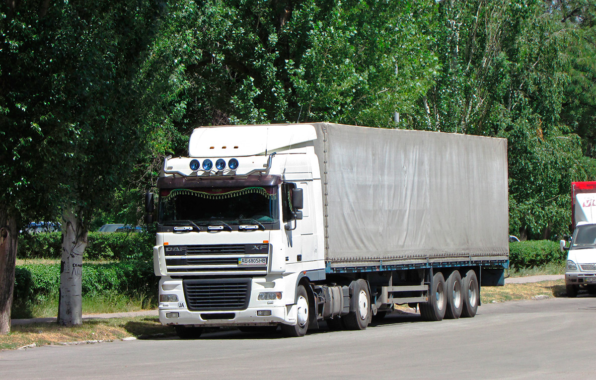 Днепропетровская область, № АЕ 6805 НВ — DAF XF95 FT